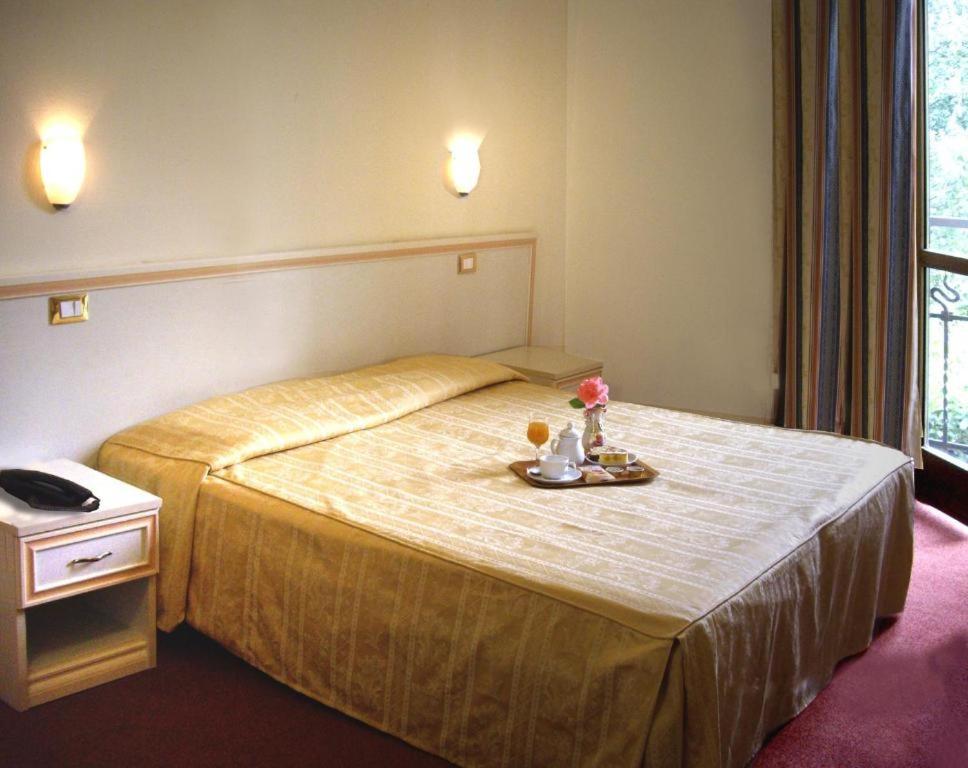 Hotel Adler มิลาน ภายนอก รูปภาพ