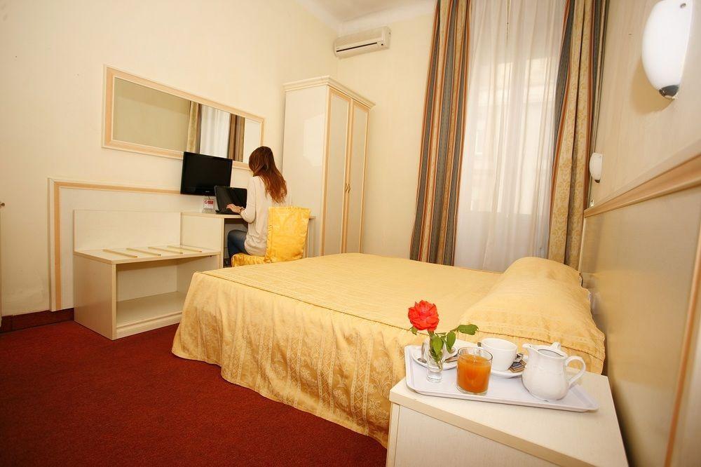 Hotel Adler มิลาน ภายนอก รูปภาพ