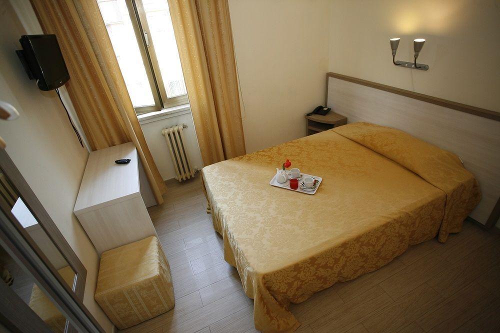 Hotel Adler มิลาน ภายนอก รูปภาพ