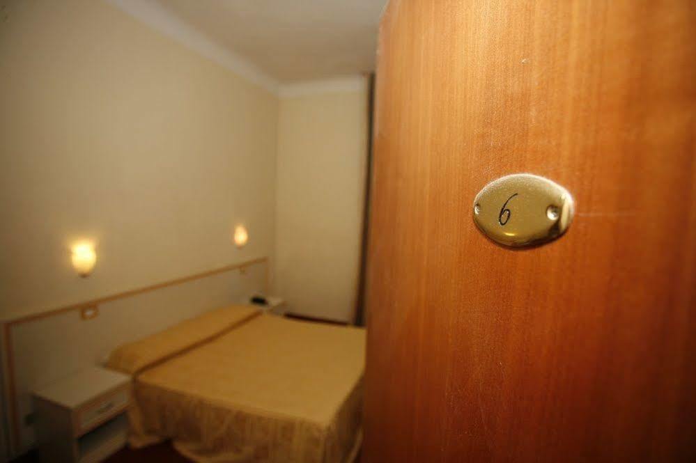 Hotel Adler มิลาน ภายนอก รูปภาพ