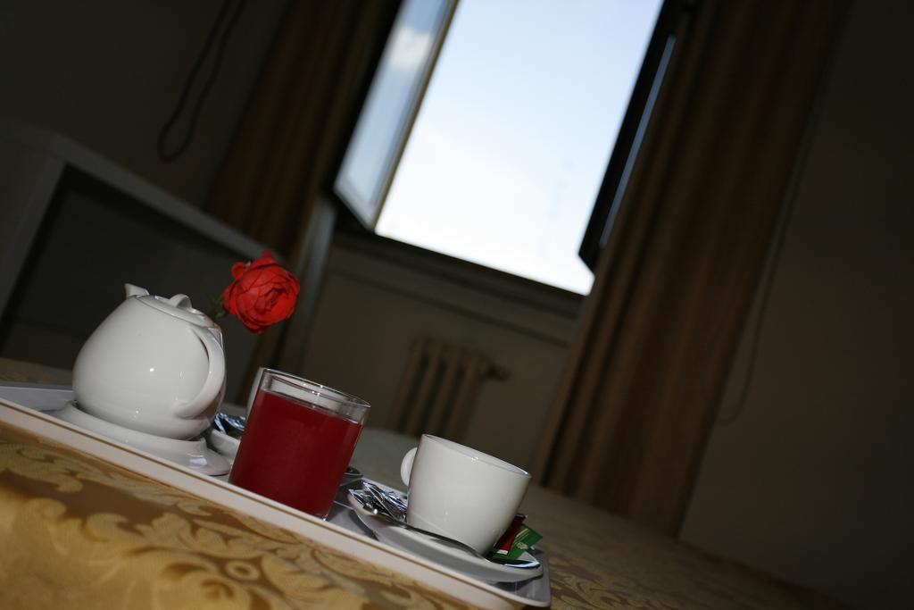 Hotel Adler มิลาน ภายนอก รูปภาพ